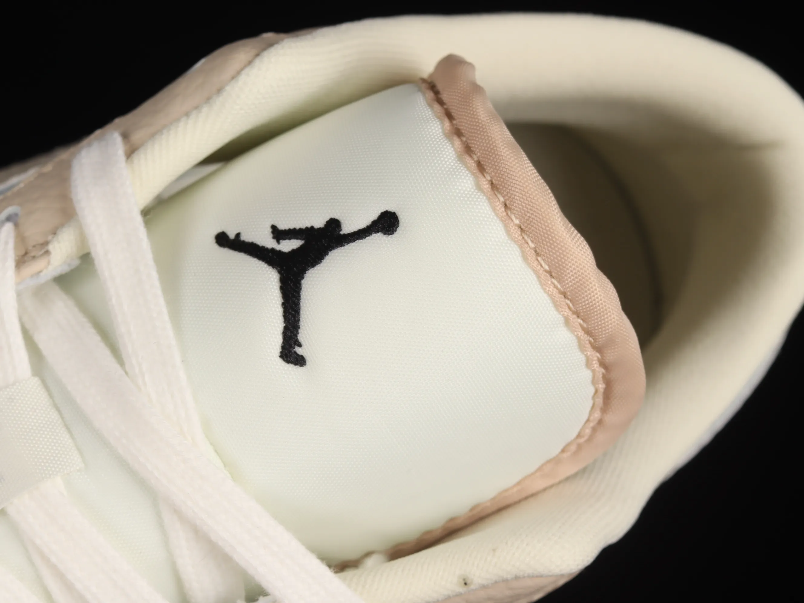 All Categories Air Jordan Jordan Series Basketball Shoes Air Jordan 1 Low Z Version Air Jordan 1 Low "GCEL" AJ1 Joe 1 Garcinia Color Retro Culture Leisure Sports Shoes FB7168-121